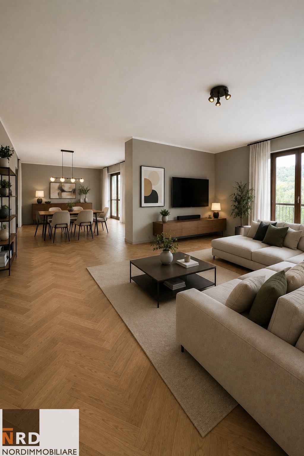 Elegante Villa con ampio Giardino Privato.