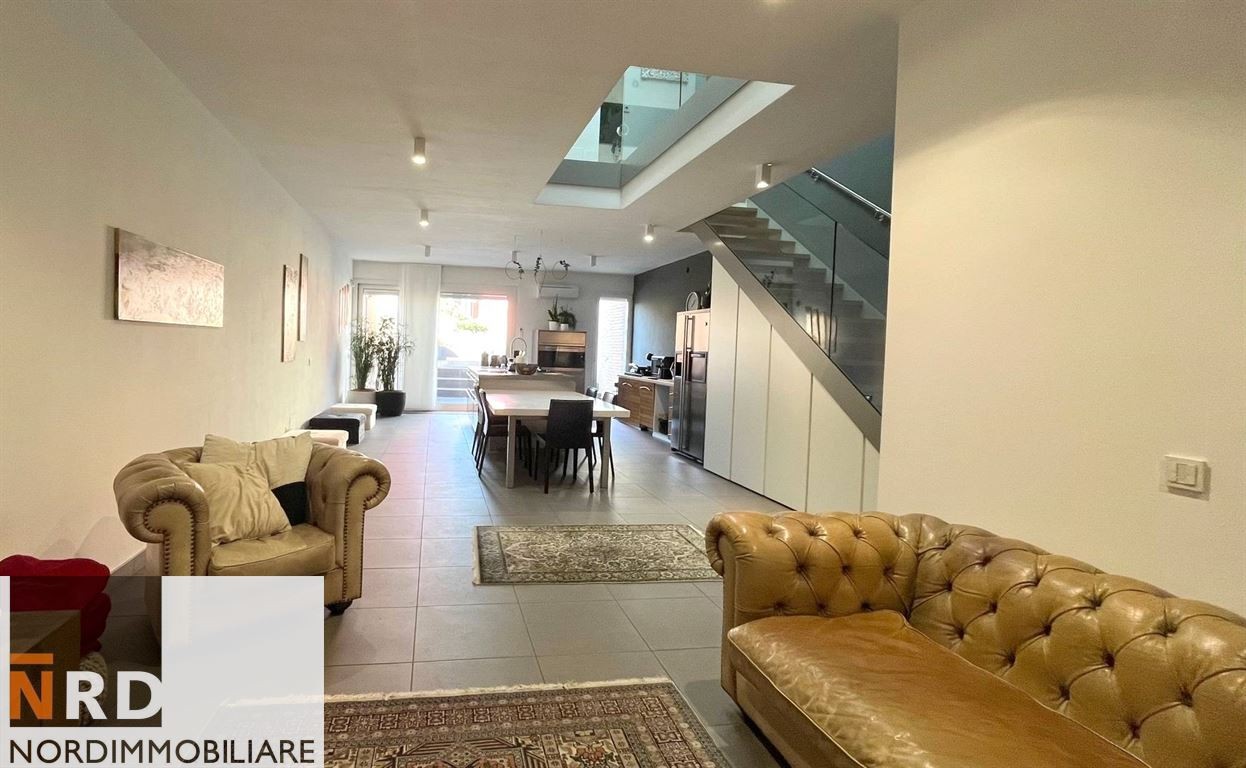 Bellissima soluzione indipendente con Box Doppio e Giardinetto Privato