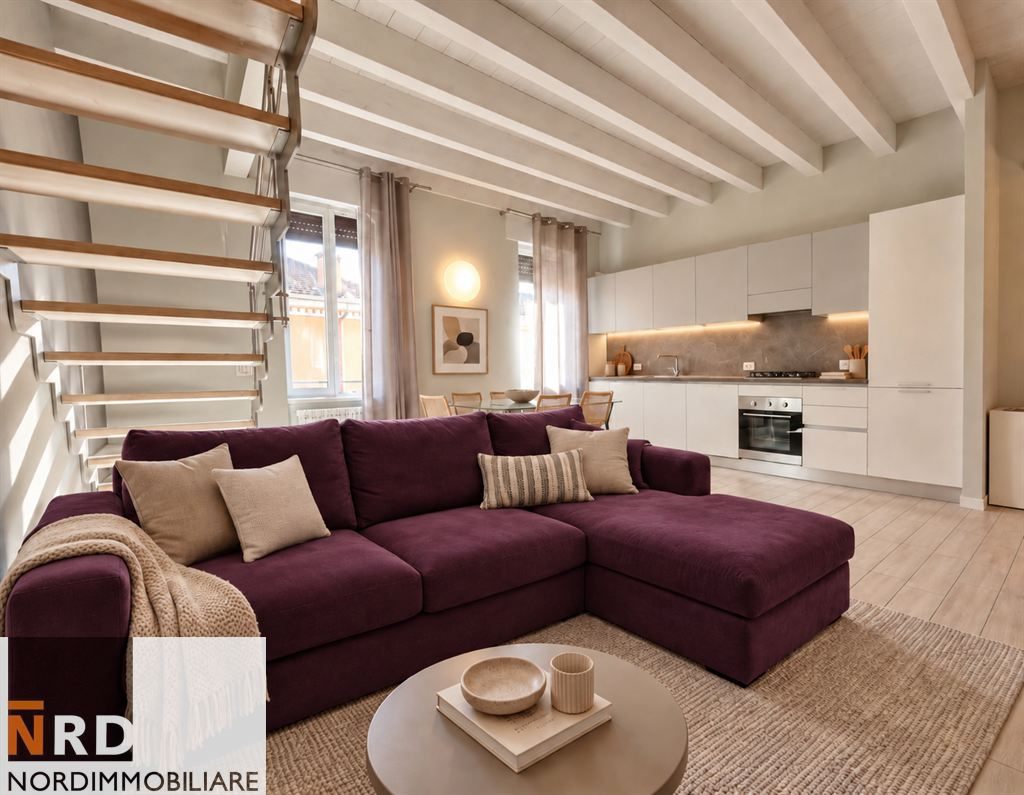 Splendido TRILOCALE Arredato con POSTO AUTO
